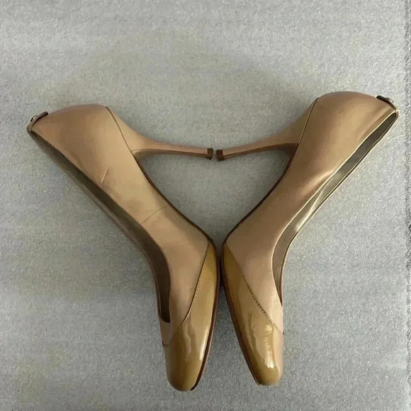 [US7]Michael Kor  Tan Leather Round Toe 3.5”Heel Pump - Picture 3 of 6